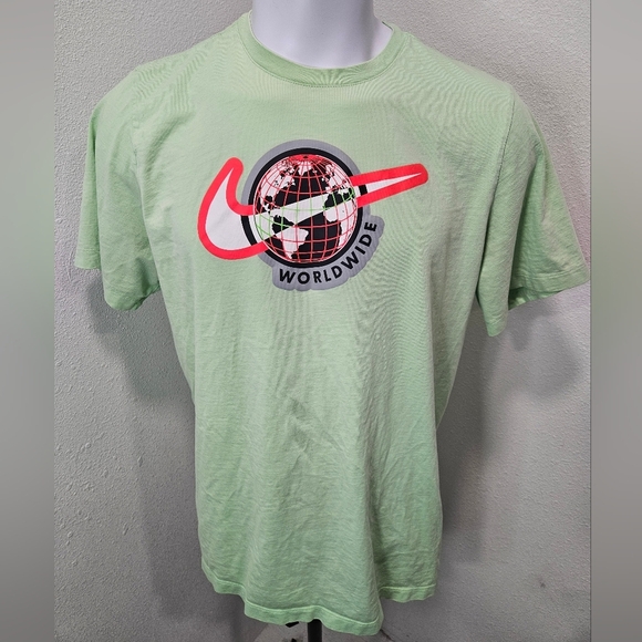 Nike Worlwide graphic men's XL t-shirt - Picture 1 of 6